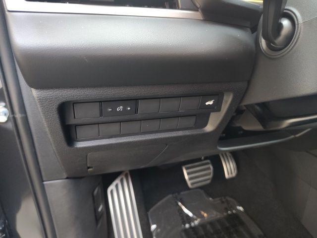 new 2025 Mitsubishi Outlander car, priced at $41,150