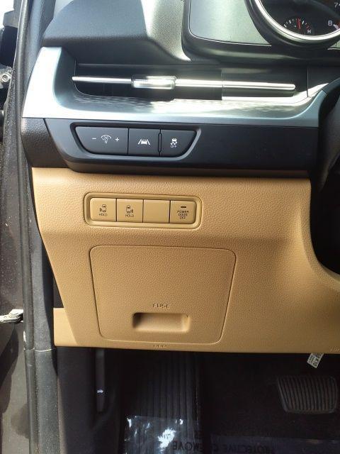 used 2022 Kia Carnival car, priced at $24,900