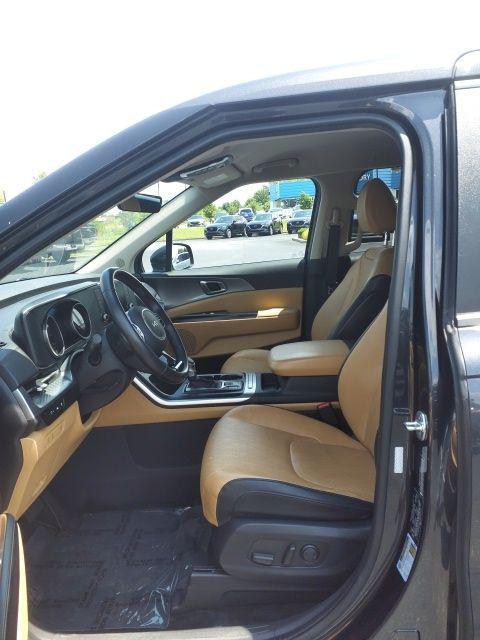 used 2022 Kia Carnival car, priced at $24,900