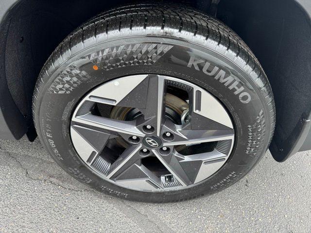 new 2025 Hyundai Tucson car, priced at $32,211