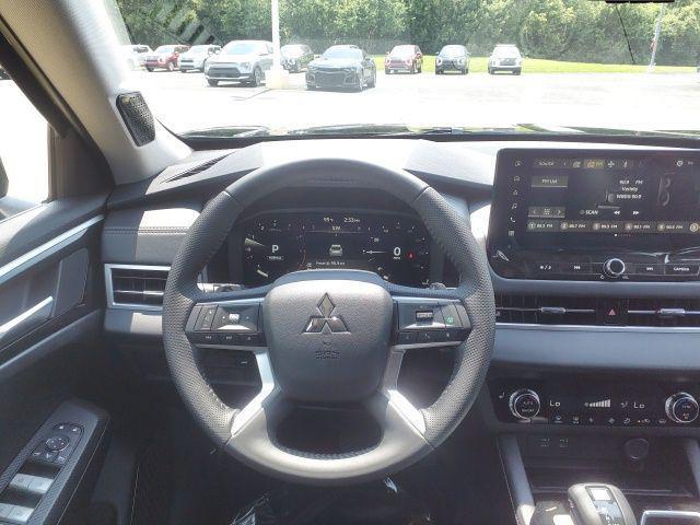 new 2025 Mitsubishi Outlander car, priced at $41,585