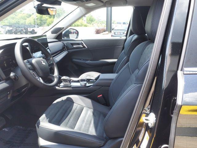 new 2025 Mitsubishi Outlander car, priced at $41,585