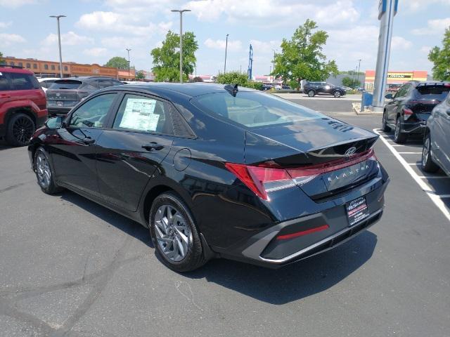 new 2024 Hyundai Elantra car, priced at $25,305