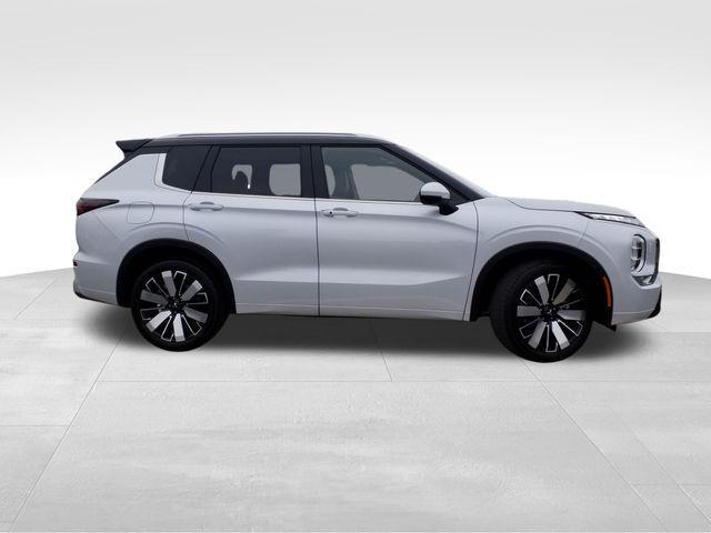 new 2025 Mitsubishi Outlander car, priced at $46,130