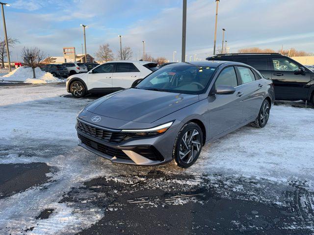 new 2025 Hyundai Elantra car, priced at $27,220