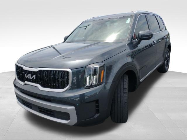 used 2023 Kia Telluride car, priced at $37,615