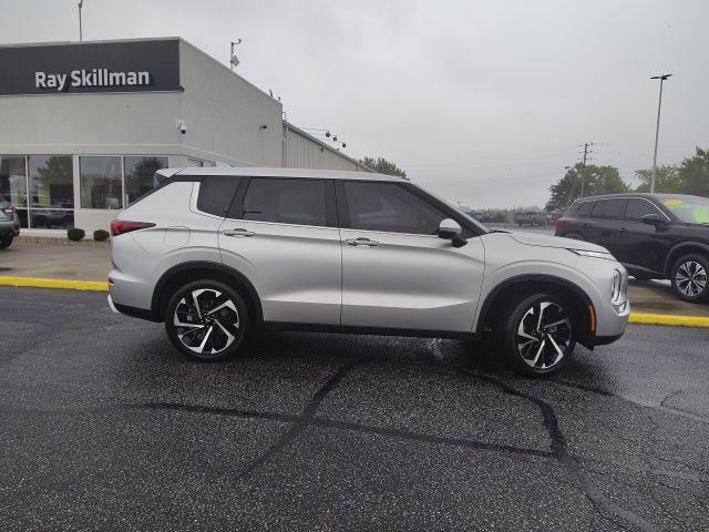used 2023 Mitsubishi Outlander car, priced at $25,990