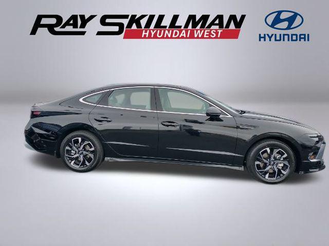 new 2024 Hyundai Sonata car, priced at $28,558