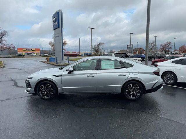 new 2025 Hyundai Sonata car, priced at $30,940