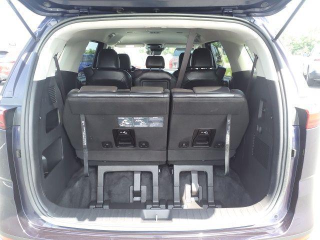 used 2022 Kia Carnival car, priced at $30,900