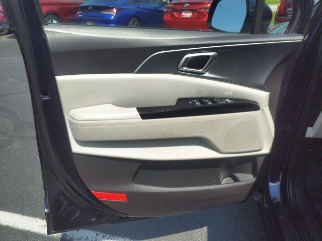 used 2022 Kia Carnival car, priced at $30,900