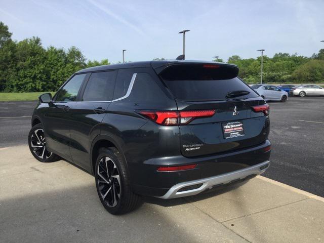 new 2024 Mitsubishi Outlander car, priced at $37,435