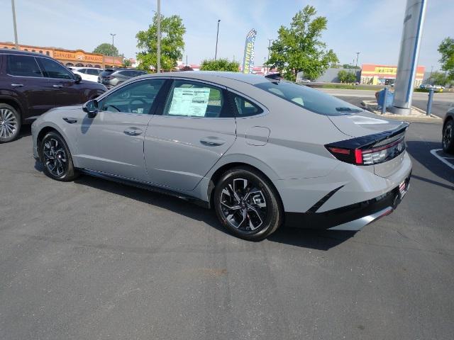 new 2024 Hyundai Sonata car, priced at $30,715