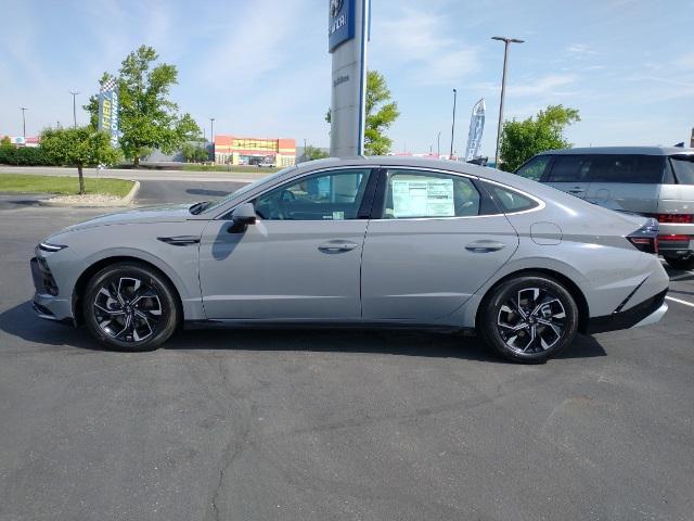 new 2024 Hyundai Sonata car, priced at $30,715