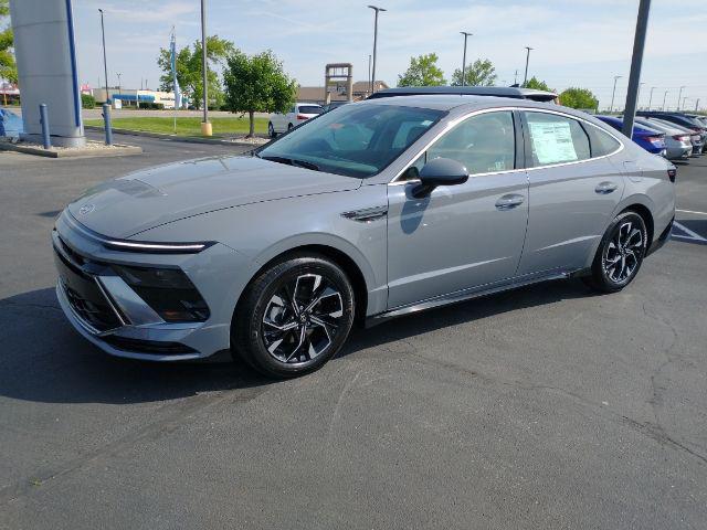 new 2024 Hyundai Sonata car, priced at $29,513