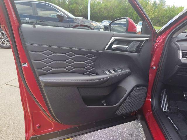 new 2025 Mitsubishi Outlander car, priced at $43,175