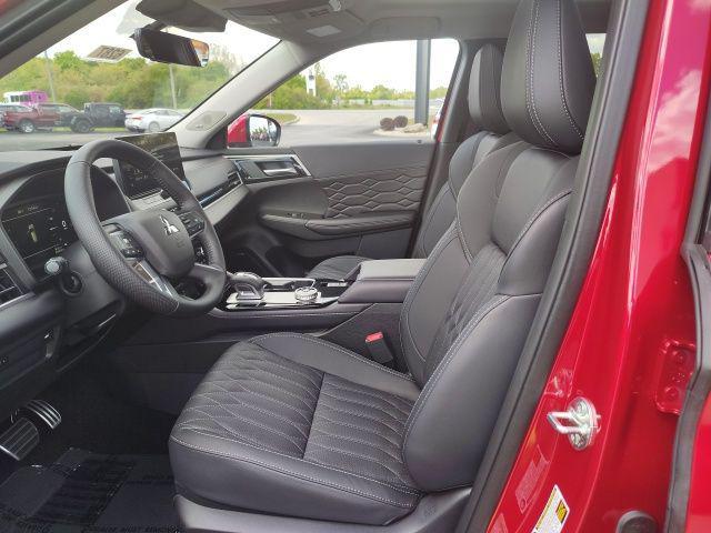 new 2025 Mitsubishi Outlander car, priced at $43,175