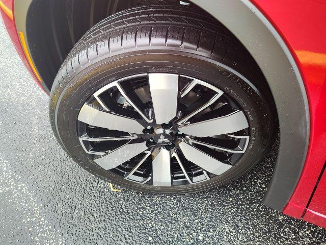 new 2025 Mitsubishi Outlander car, priced at $43,950