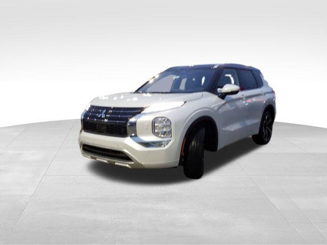 new 2024 Mitsubishi Outlander car, priced at $43,215