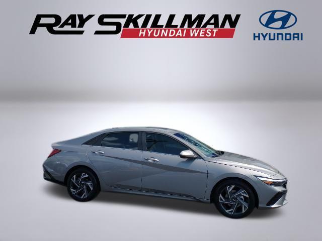 new 2024 Hyundai Elantra car, priced at $25,234