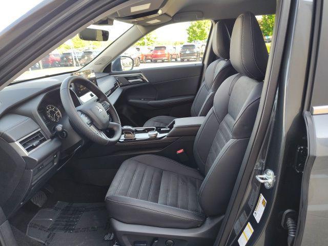 new 2025 Mitsubishi Outlander car, priced at $38,185