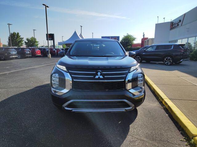new 2025 Mitsubishi Outlander car, priced at $38,185