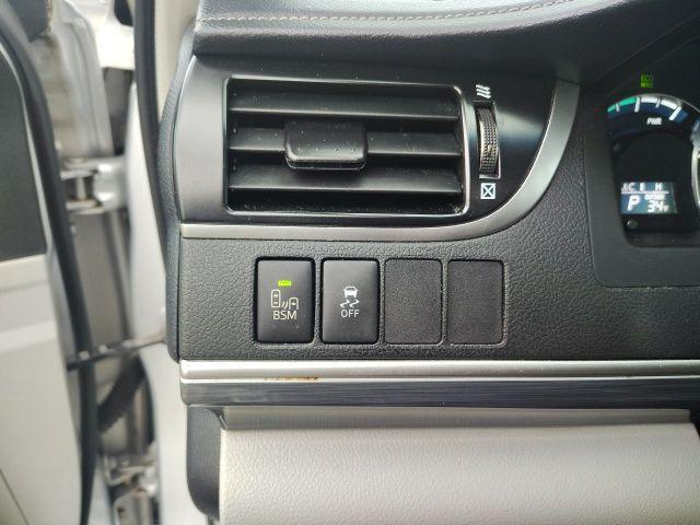 used 2012 Toyota Camry Hybrid car, priced at $11,990