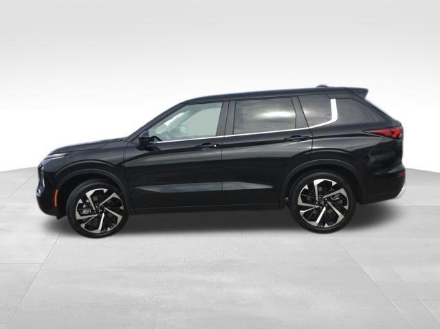 new 2024 Mitsubishi Outlander car, priced at $36,595