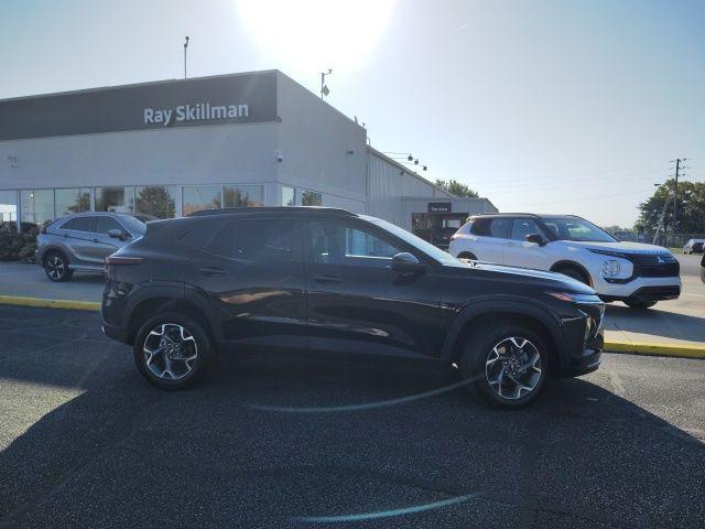 used 2025 Chevrolet Trax car, priced at $24,990
