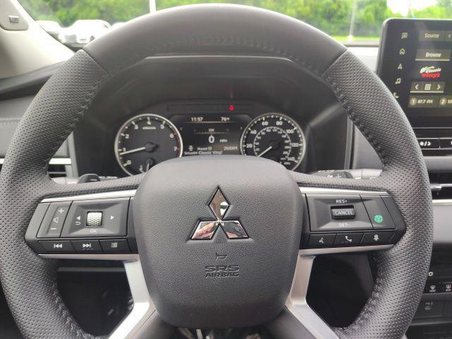 new 2025 Mitsubishi Outlander car, priced at $44,260