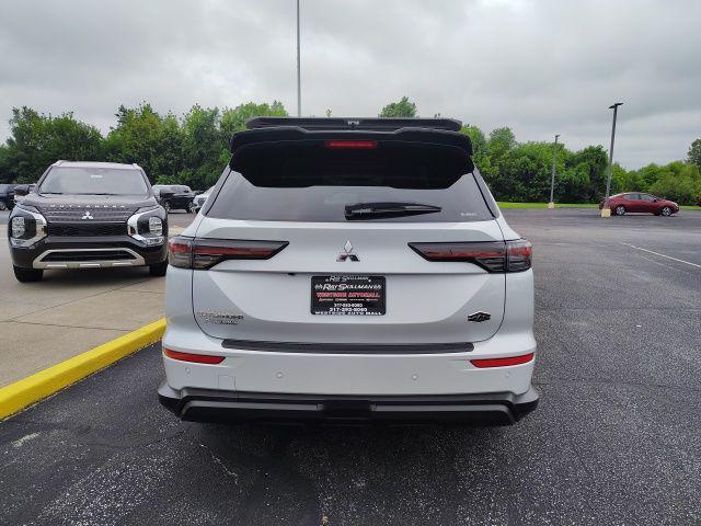 new 2025 Mitsubishi Outlander car, priced at $44,260