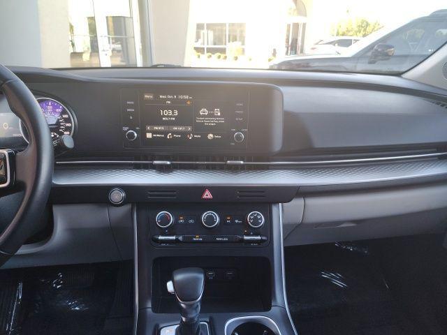 used 2023 Kia Carnival car, priced at $34,990