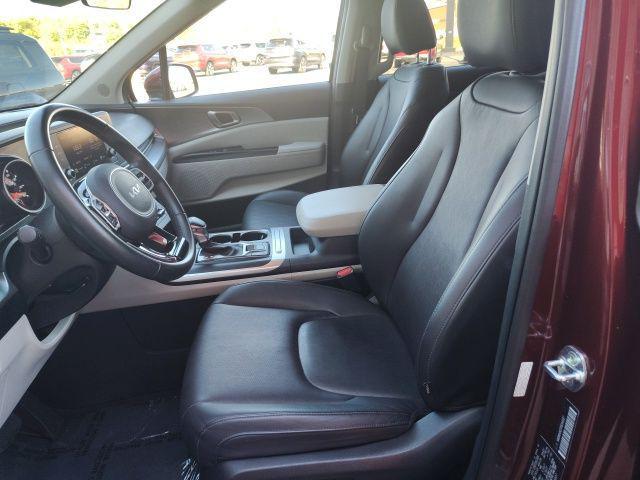 used 2023 Kia Carnival car, priced at $34,990