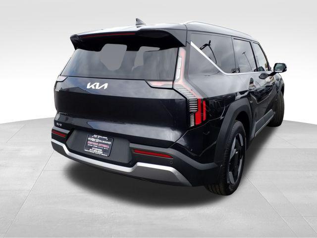 new 2025 Kia EV9 car, priced at $61,185