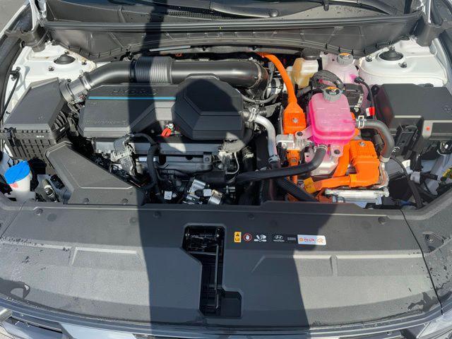 new 2025 Hyundai TUCSON Hybrid car, priced at $37,725