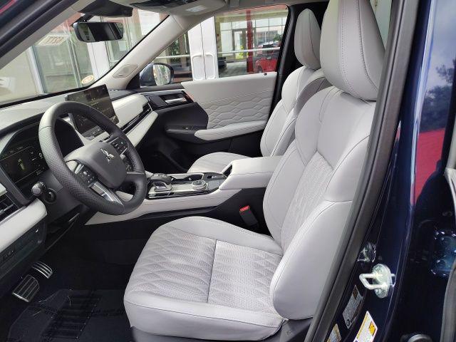 new 2025 Mitsubishi Outlander car, priced at $41,405