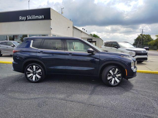 new 2025 Mitsubishi Outlander car, priced at $41,405