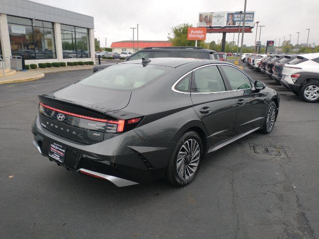 new 2025 Hyundai Sonata Hybrid car, priced at $32,710