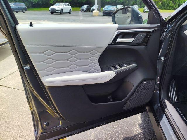 new 2025 Mitsubishi Outlander car, priced at $43,155