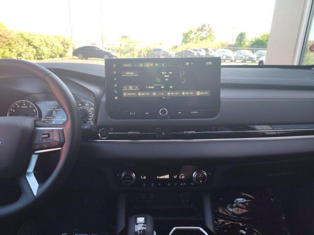 new 2025 Mitsubishi Outlander car, priced at $33,305