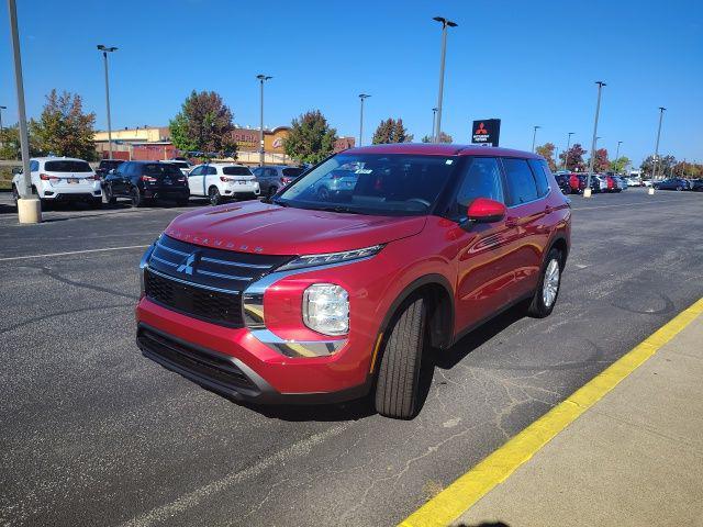 new 2025 Mitsubishi Outlander car, priced at $33,305