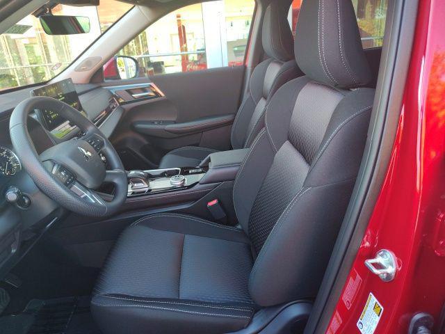 new 2025 Mitsubishi Outlander car, priced at $33,305