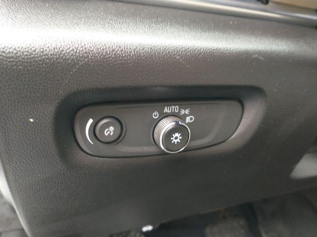 used 2023 Chevrolet Traverse car, priced at $35,990