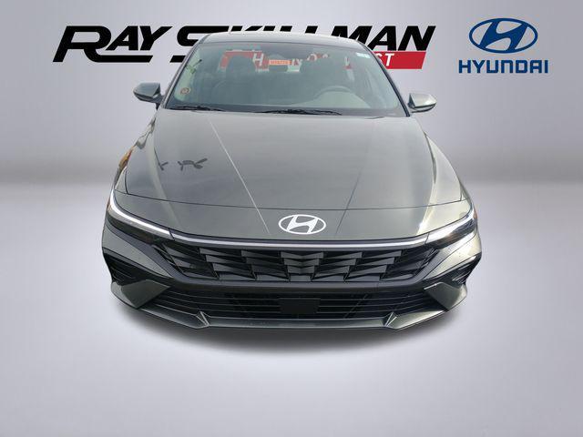 new 2025 Hyundai Elantra car, priced at $25,935