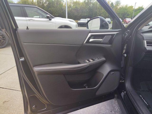 new 2025 Mitsubishi Outlander car, priced at $38,615
