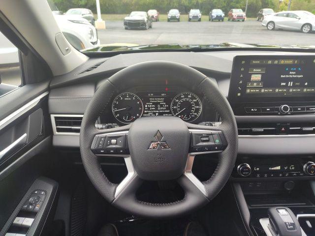 new 2025 Mitsubishi Outlander car, priced at $38,615