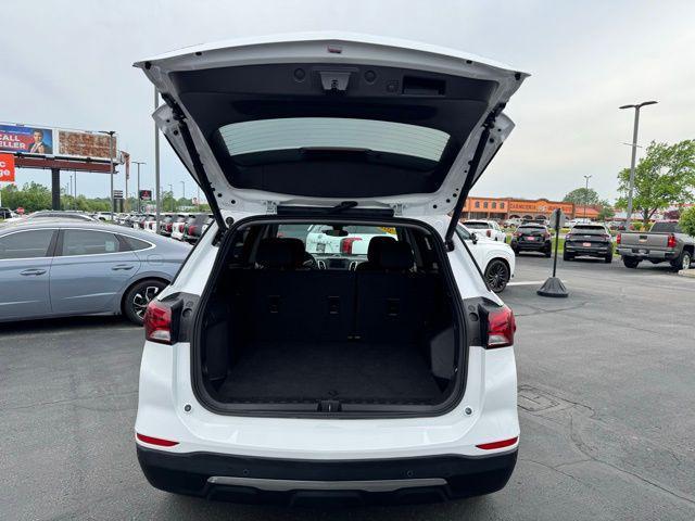 used 2024 Chevrolet Equinox car, priced at $28,990
