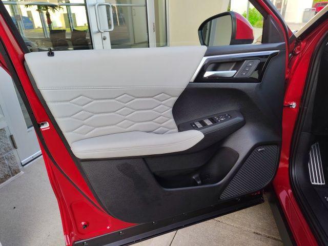 new 2025 Mitsubishi Outlander car, priced at $43,495