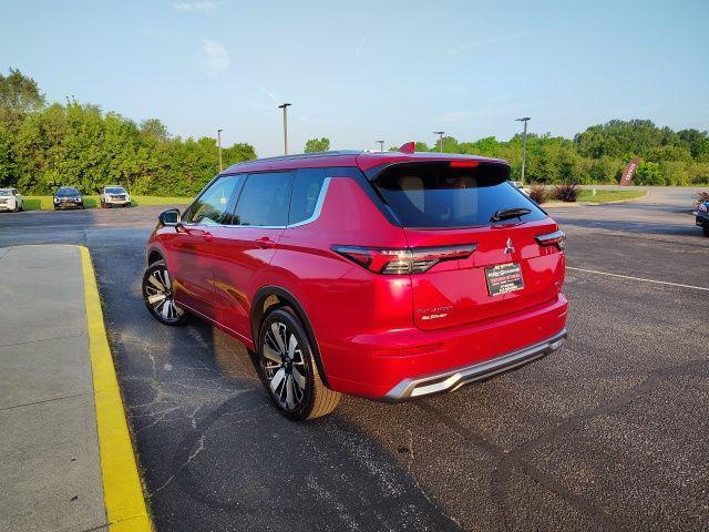 new 2025 Mitsubishi Outlander car, priced at $43,495