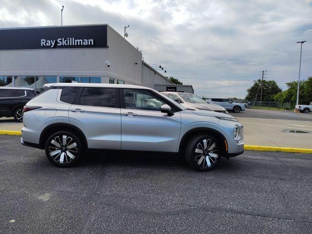 new 2025 Mitsubishi Outlander car, priced at $36,135